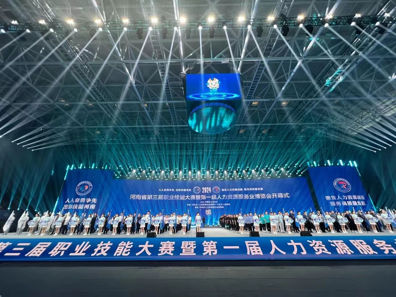 081728353846230513.jpg 2ebb90d3ed2ee2fa4d1ae72718c8cb0d.jpeg